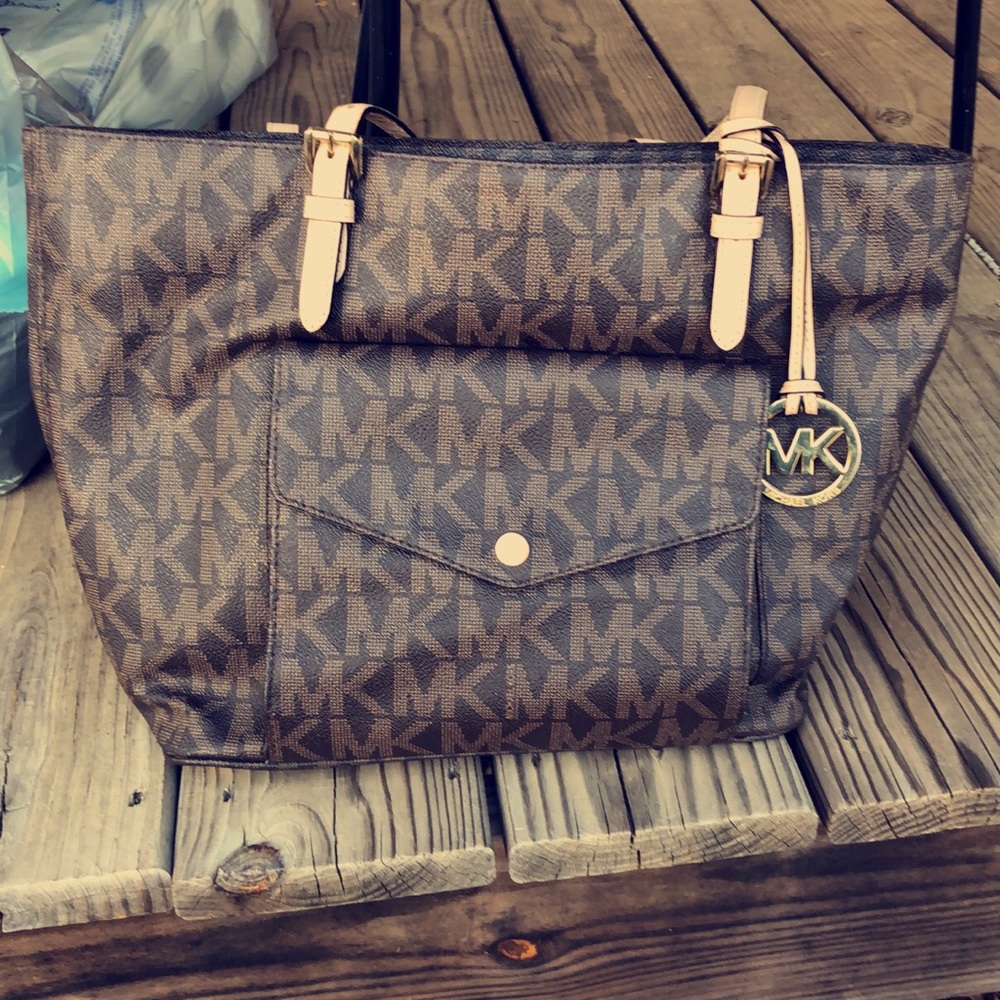 Michael Kors Jet Set Travel medium tote